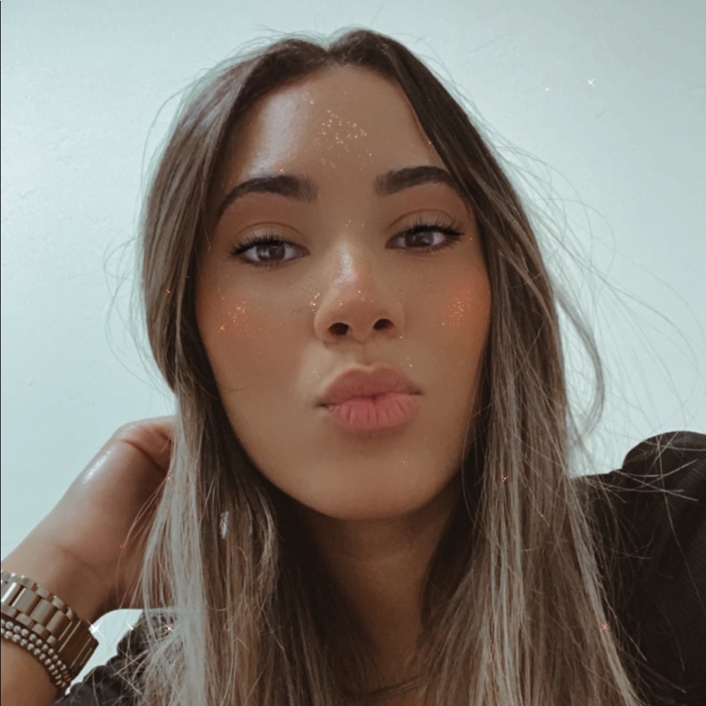 Meet your Posher, Eve